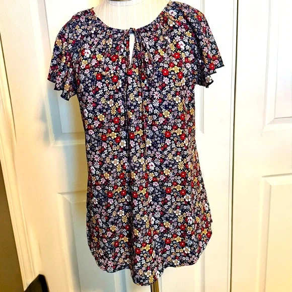 Simplefun Women’s Boho Black Floral Flutter Sleeve, Tie Front Top Size Med EUC - Picture 2 of 12